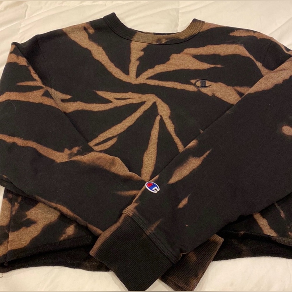 Champion Black and Brown Patterned Sweatshirt
